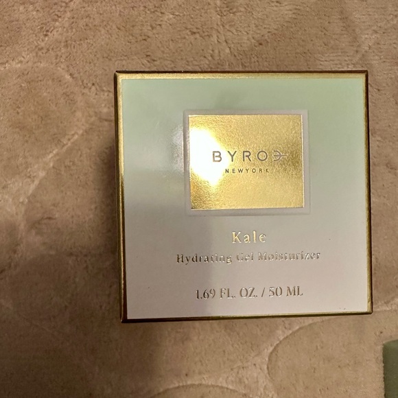 BYROE New York Kale Hydrating Gel Moisturizer NEW - Picture 2 of 16